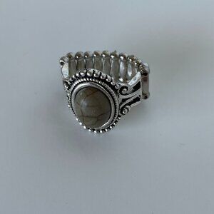 Gray Stone Silver Tone Ring w/Stretchy Band